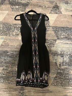 Laundry By Shelli Segal Black Embroidered V-Neck Mini Dress